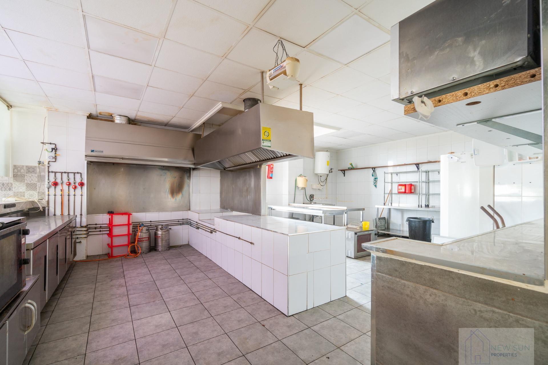 For rent of premises in San Fulgencio