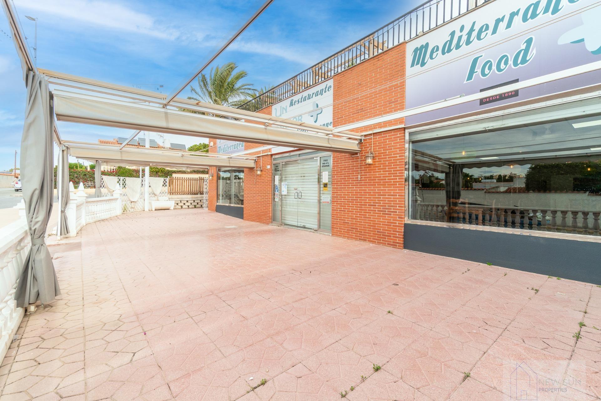 For rent of premises in San Fulgencio