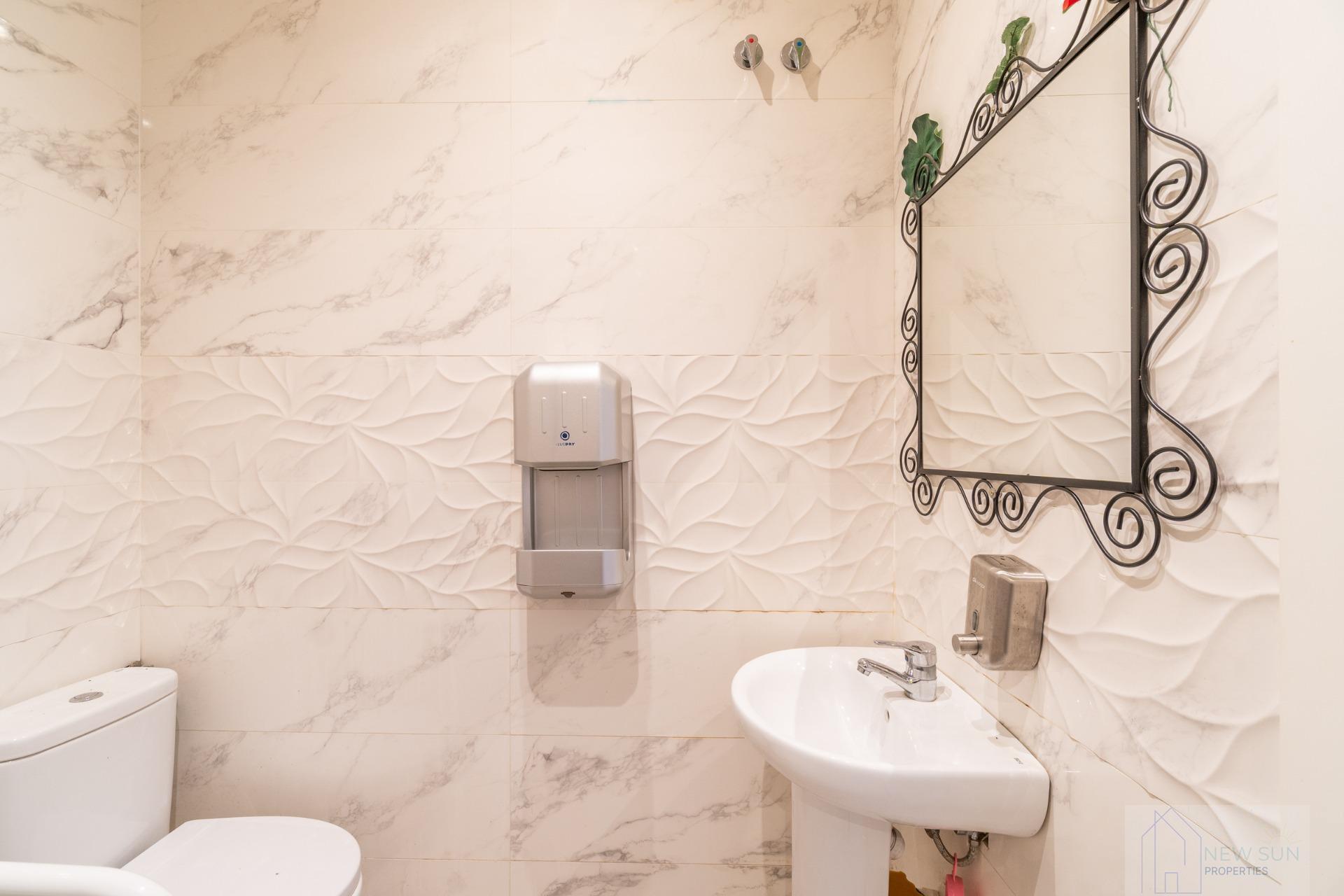 For rent of premises in San Fulgencio