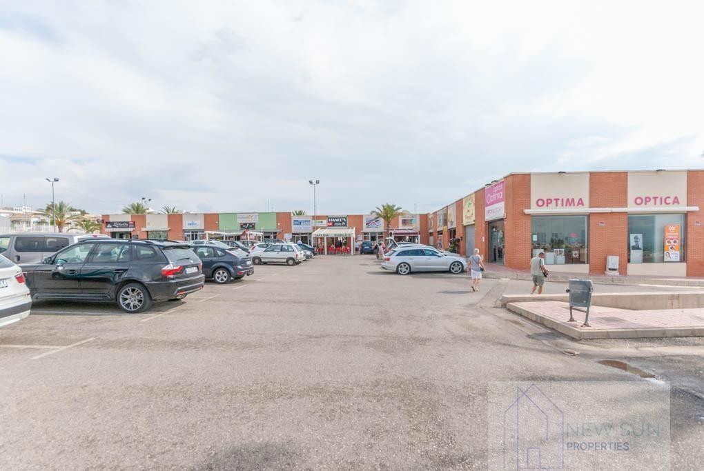 For rent of premises in San Fulgencio