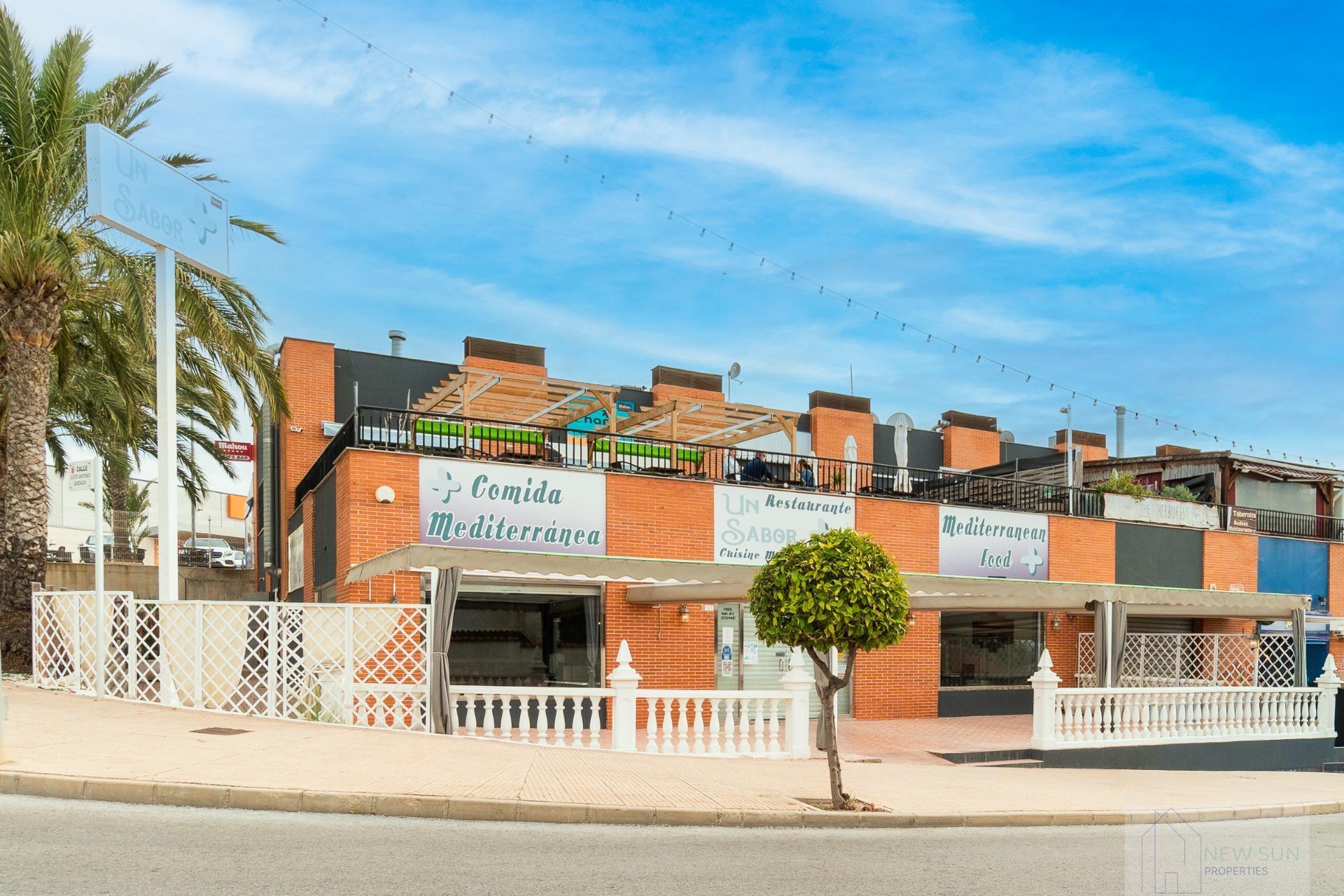 For rent of premises in San Fulgencio