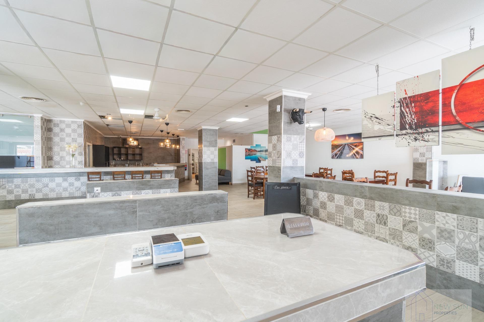 For rent of premises in San Fulgencio