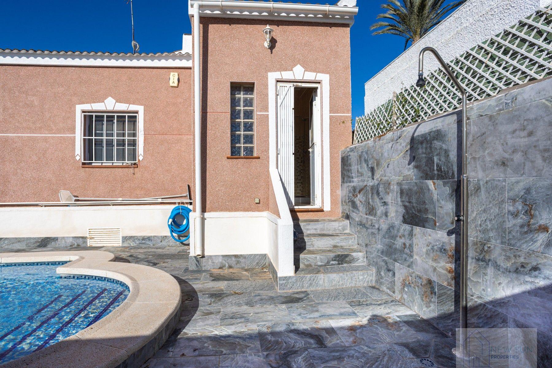 Venta de chalet en Torrevieja