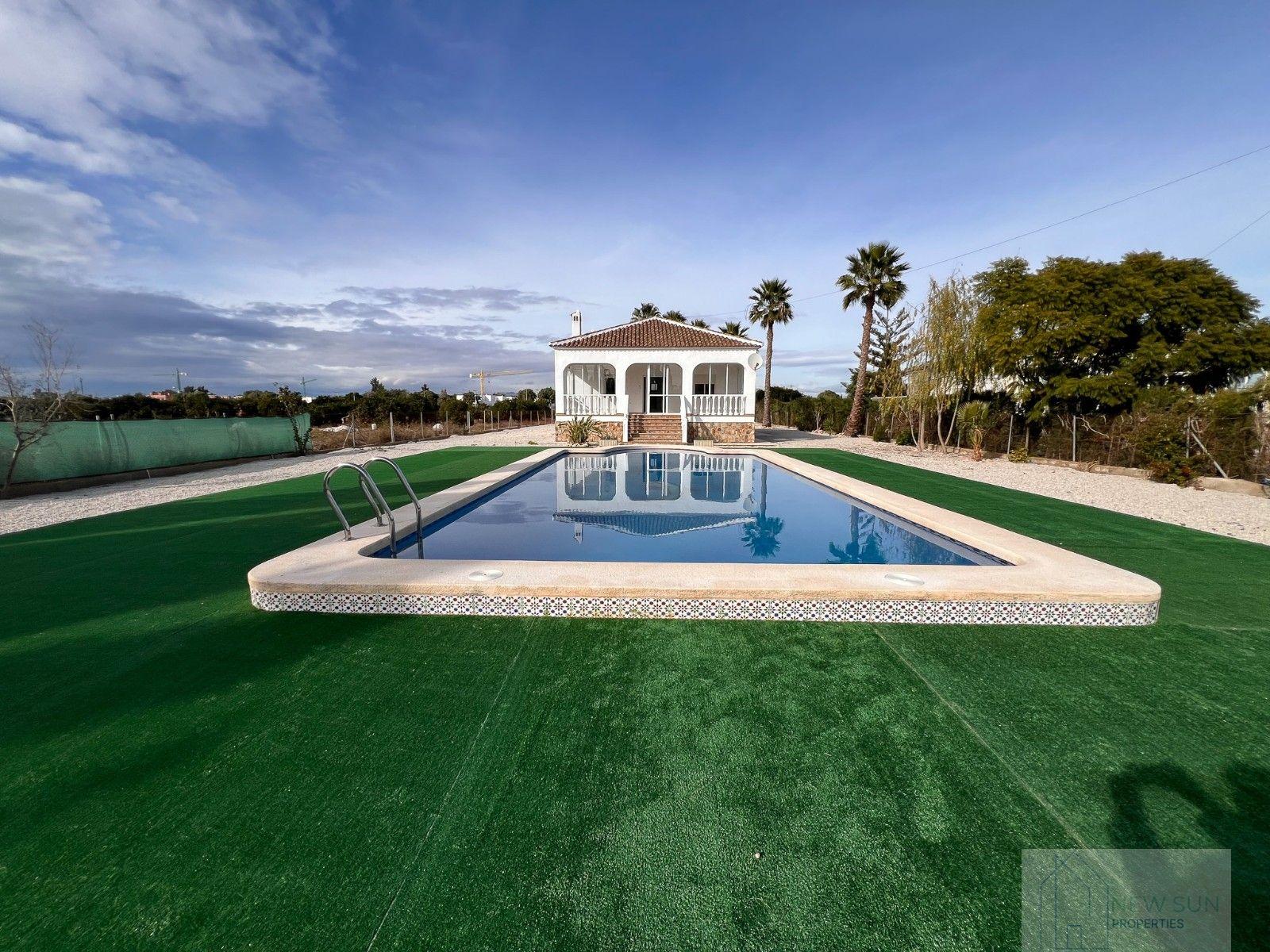 Venta de villa en Dolores