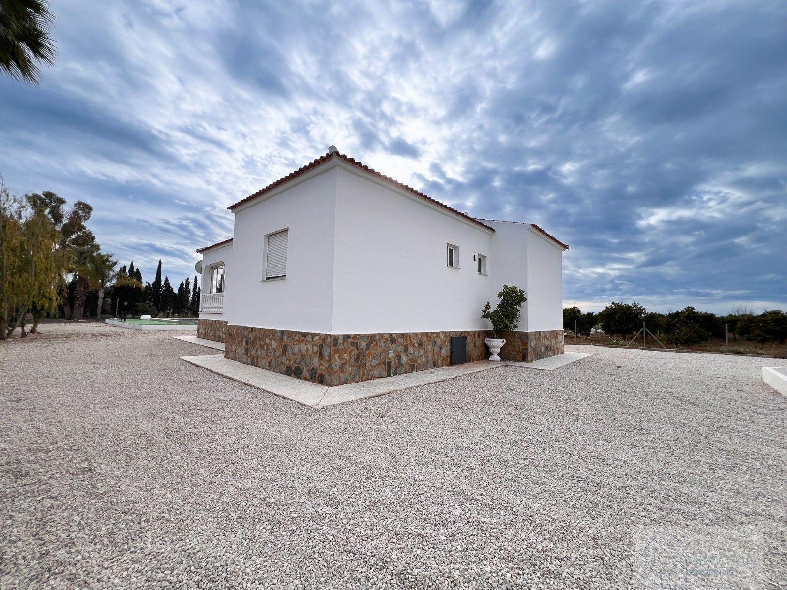 Venta de villa en Dolores
