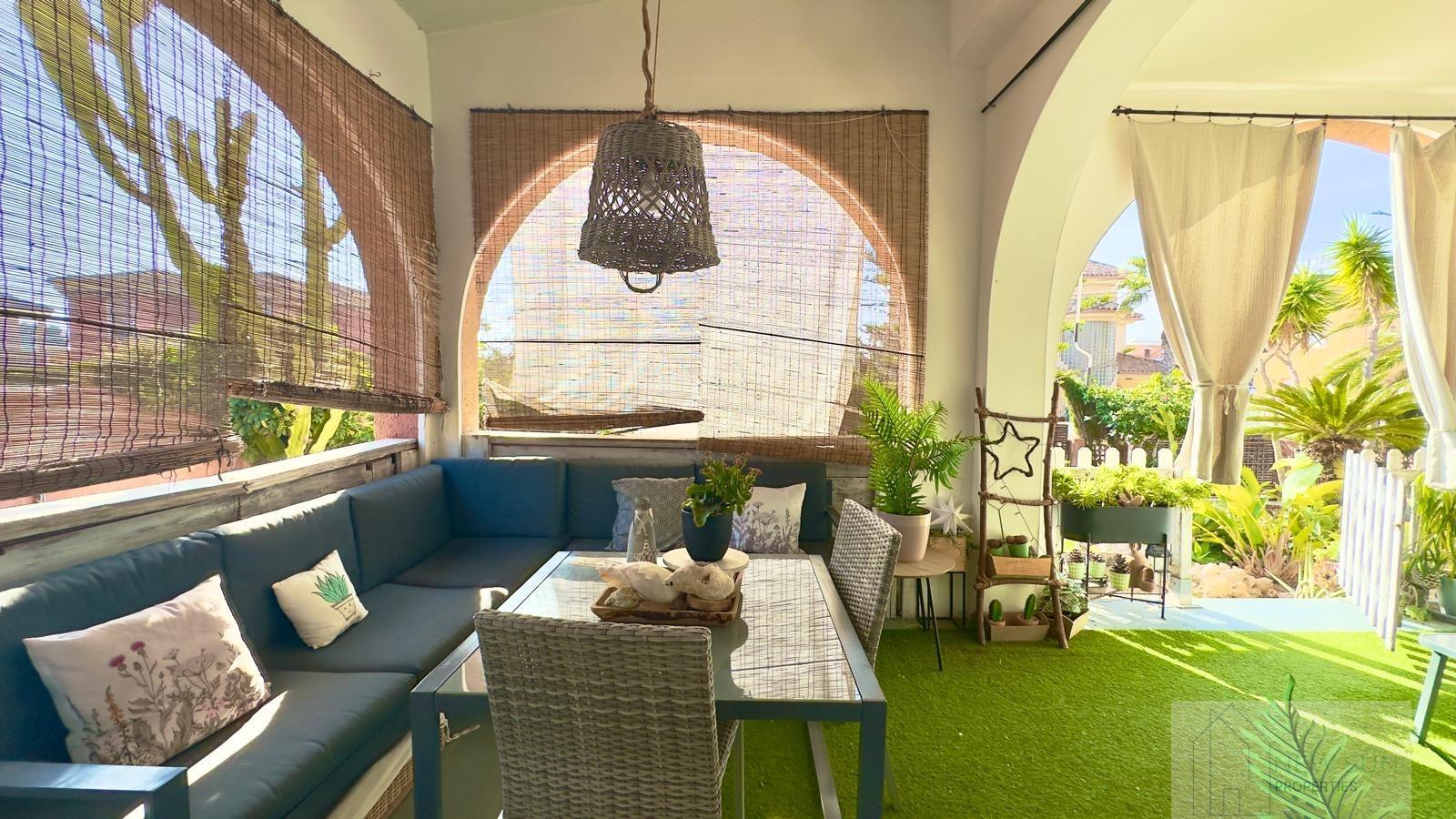 For sale of chalet in Torrevieja