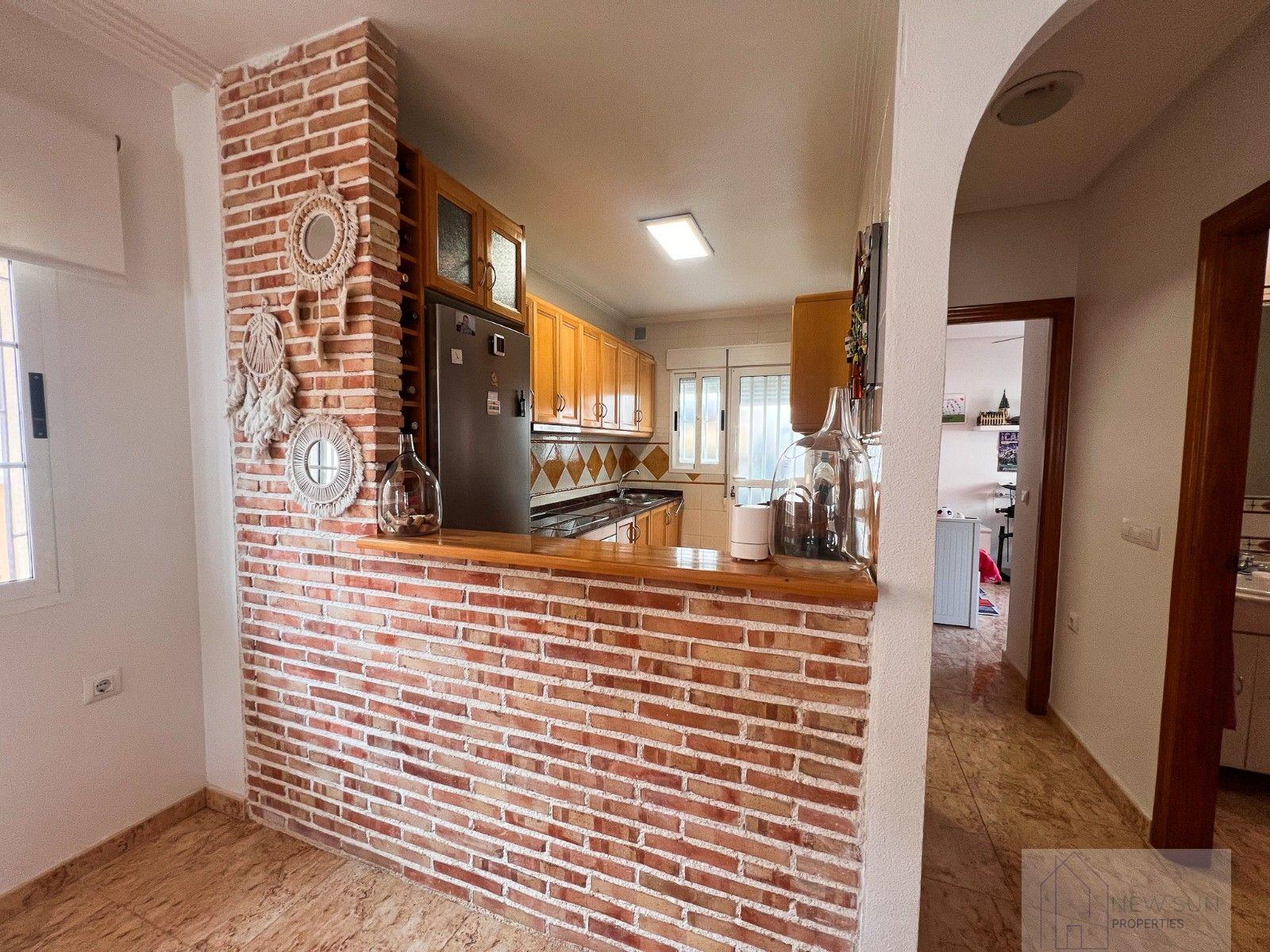 For sale of villa in Guardamar del Segura