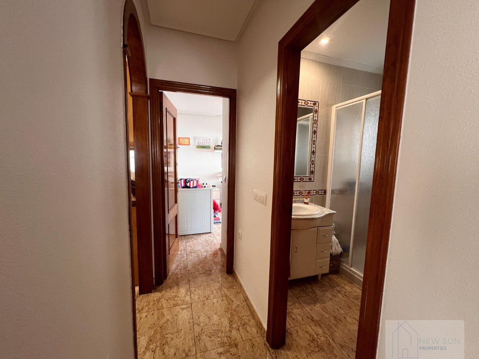 For sale of villa in Guardamar del Segura