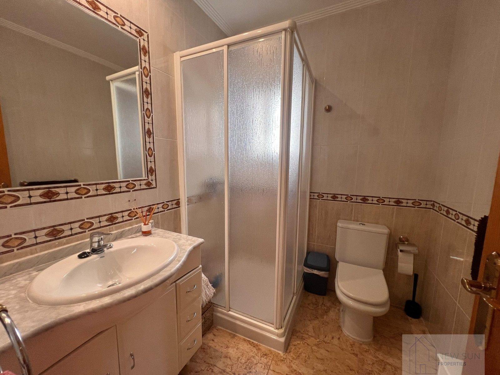 For sale of villa in Guardamar del Segura