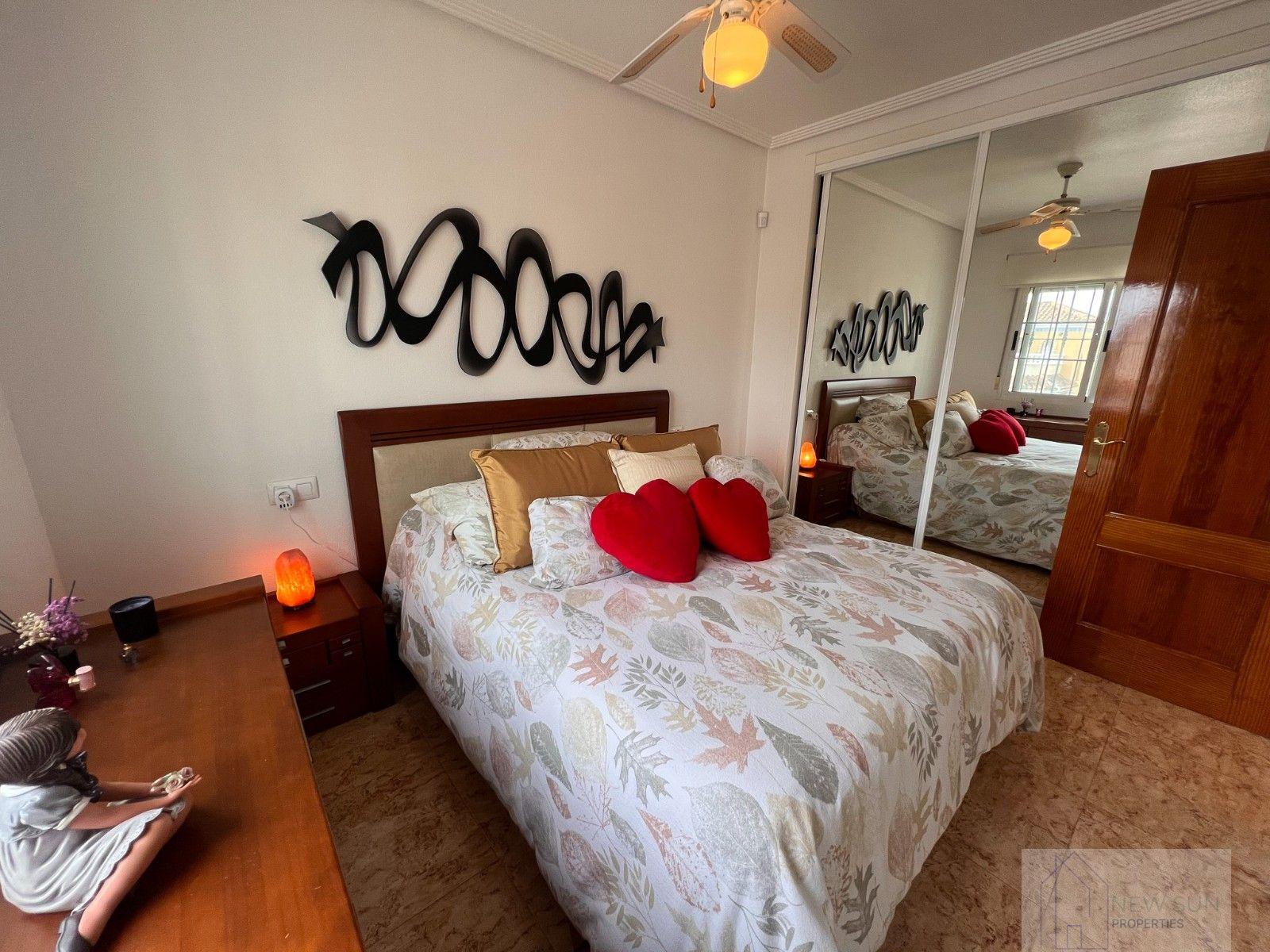 For sale of villa in Guardamar del Segura