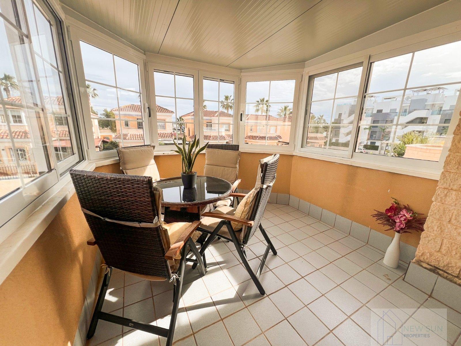 For sale of villa in Guardamar del Segura