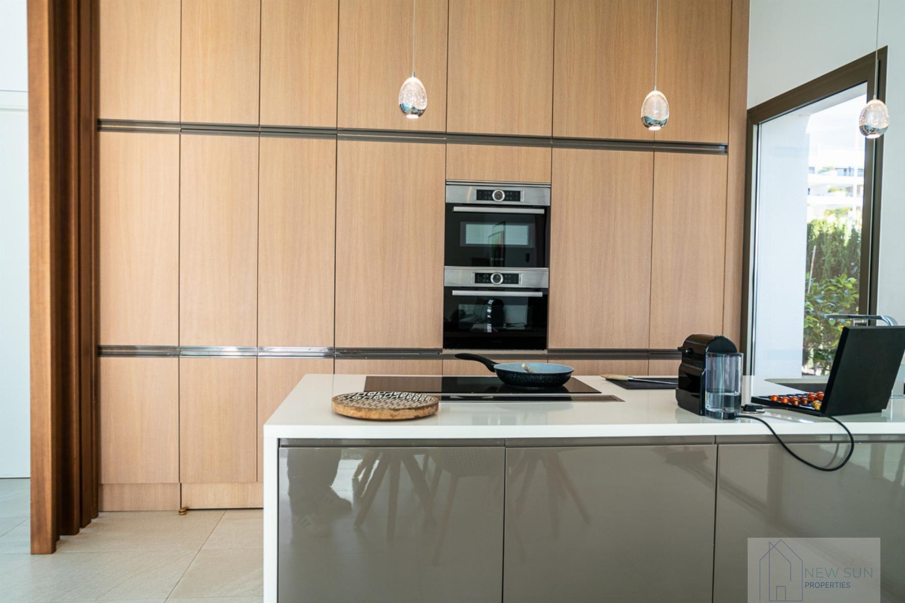 For sale of villa in Orihuela