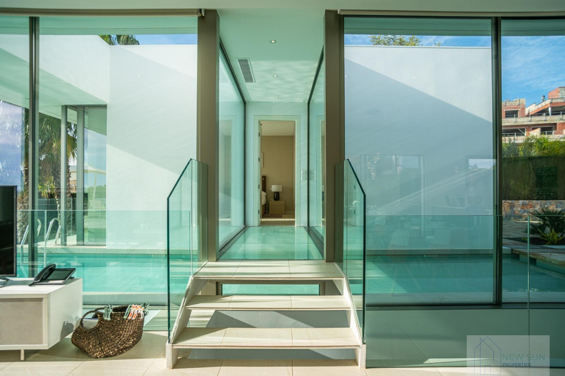 For sale of villa in Orihuela