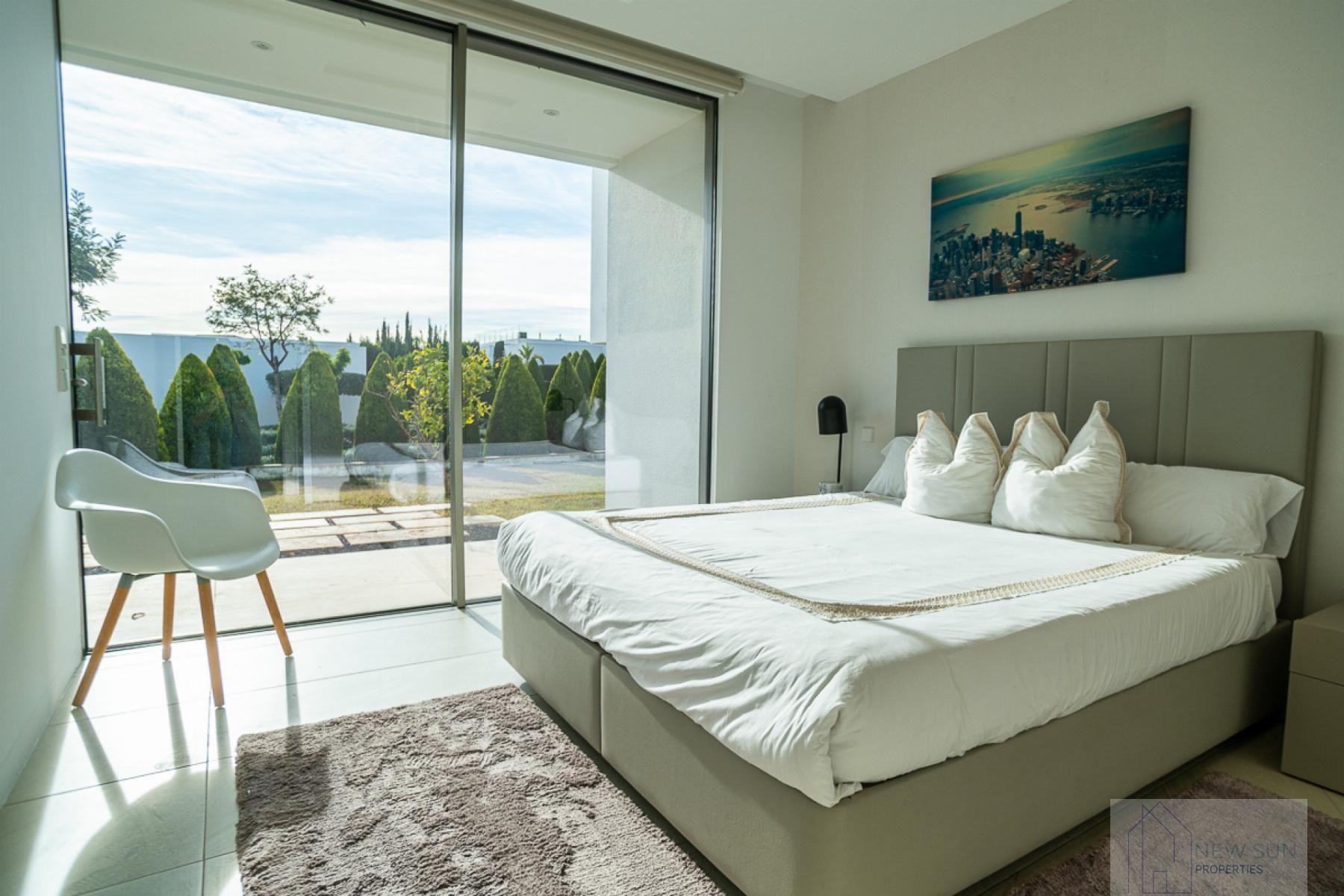 For sale of villa in Orihuela