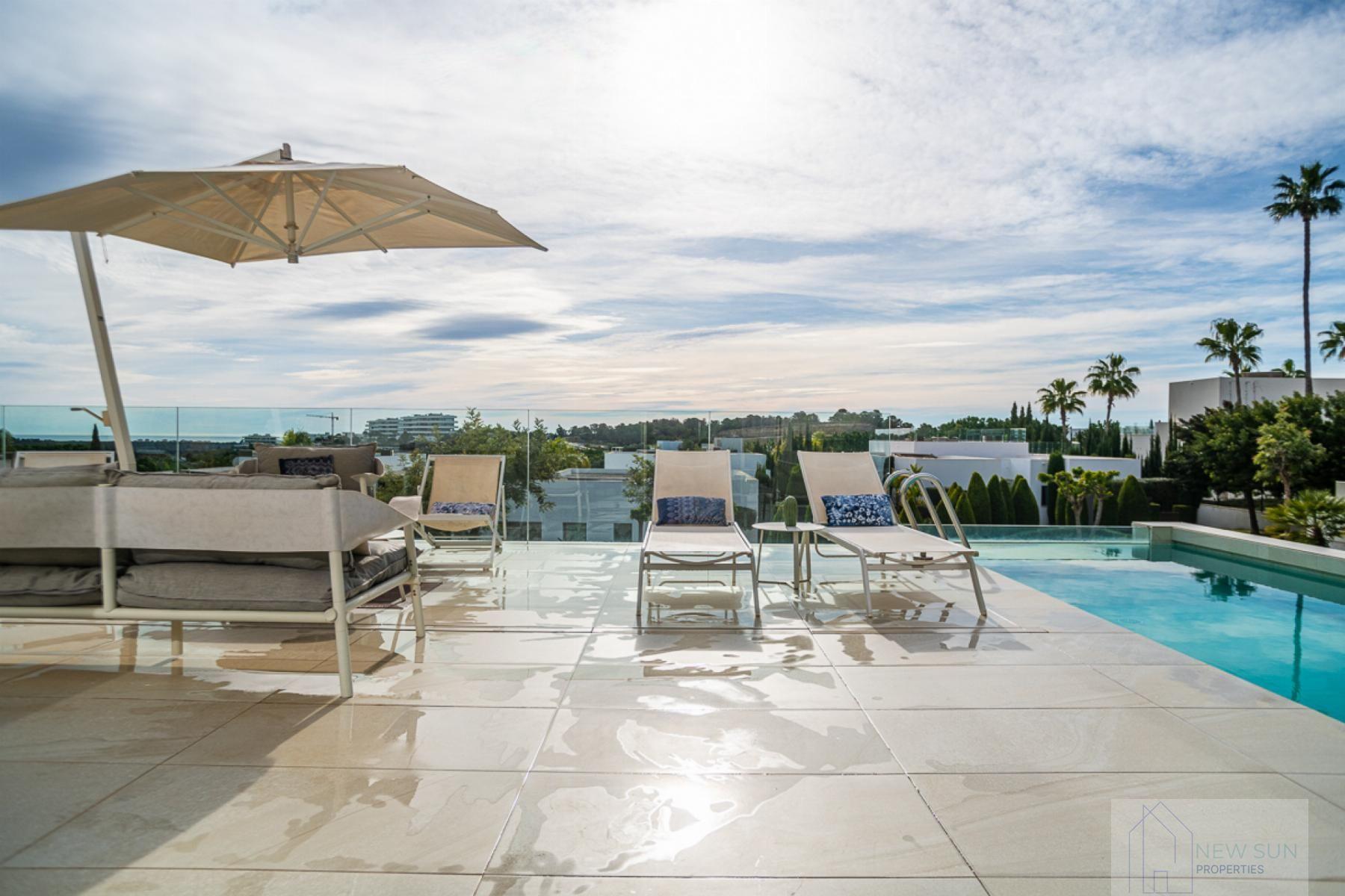 For sale of villa in Orihuela