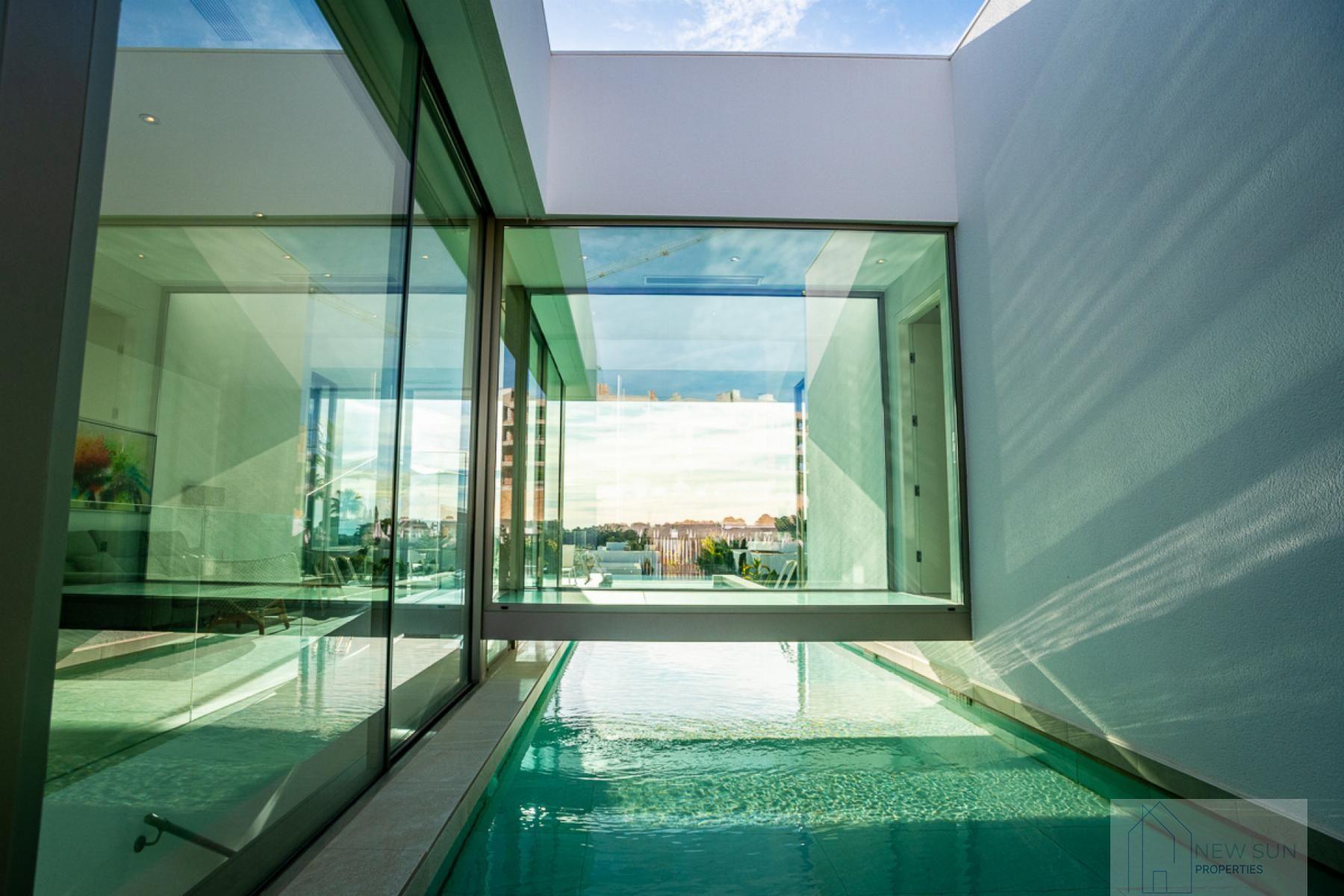 For sale of villa in Orihuela