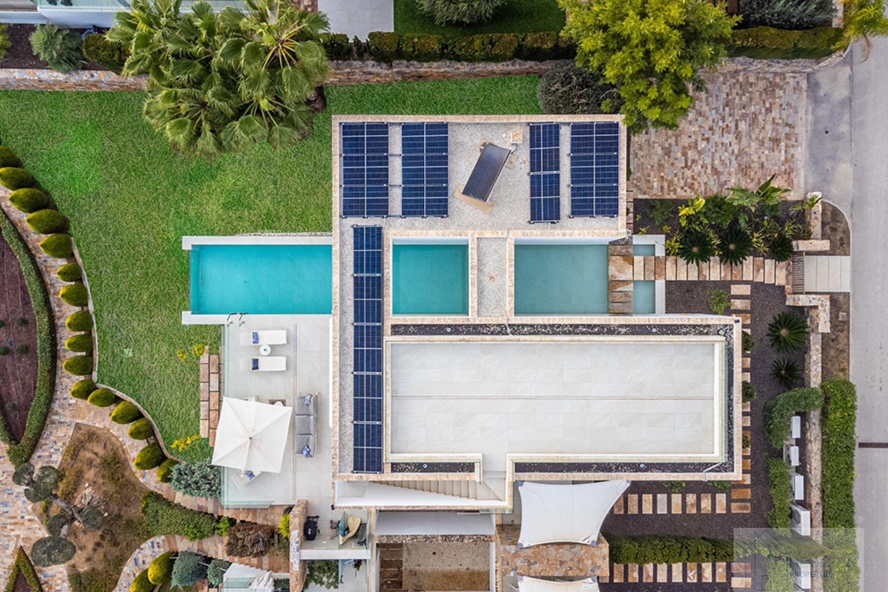 For sale of villa in Orihuela