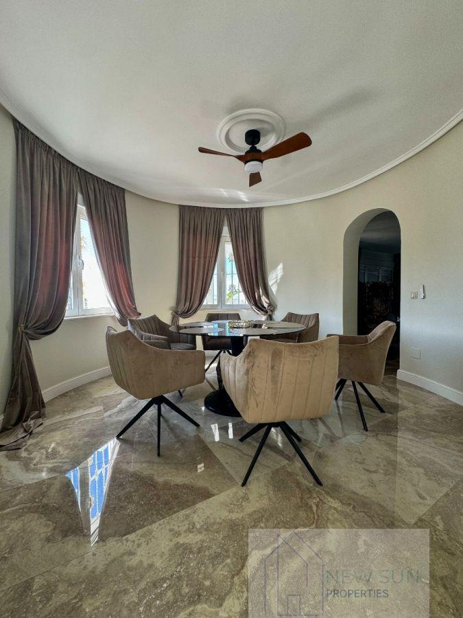 For sale of villa in Rojales