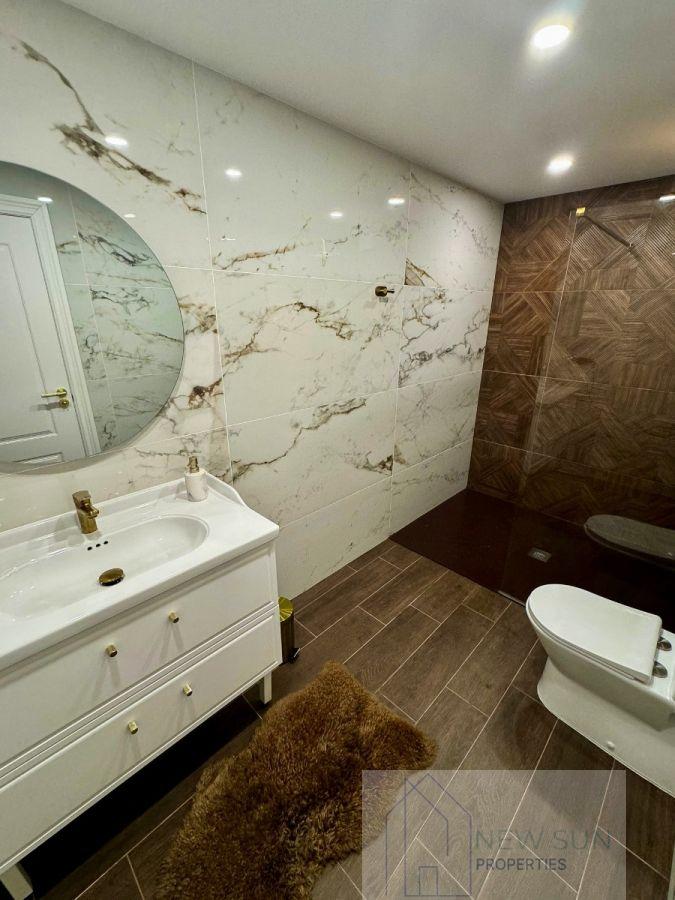 For sale of villa in Rojales