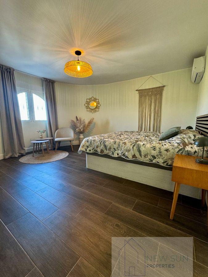 For sale of villa in Rojales