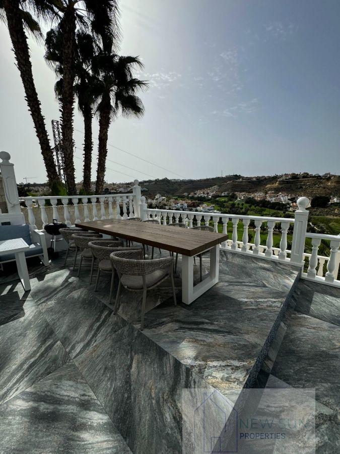 For sale of villa in Rojales