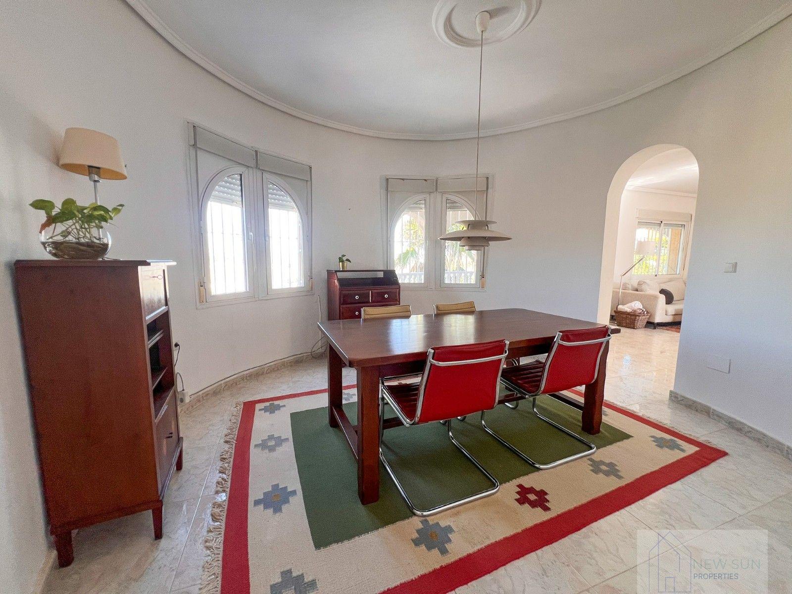 Venta de villa en Rojales