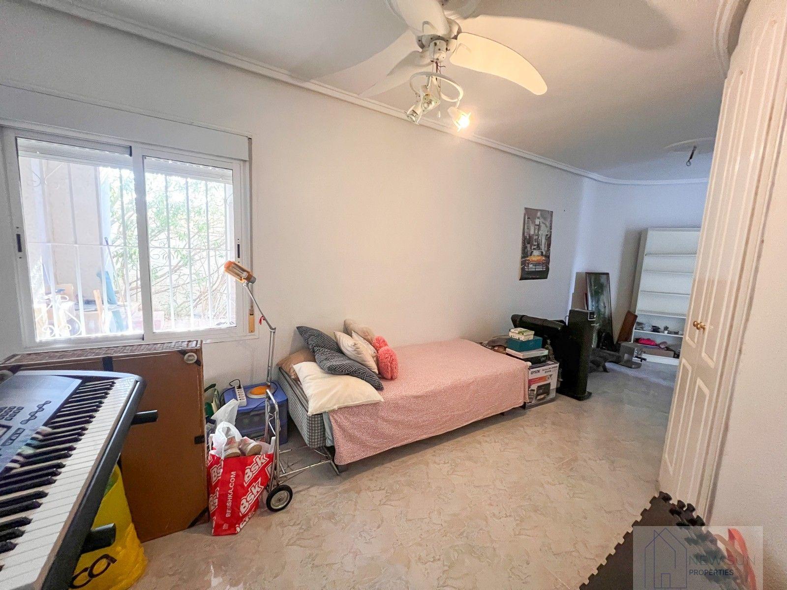 Venta de villa en Rojales