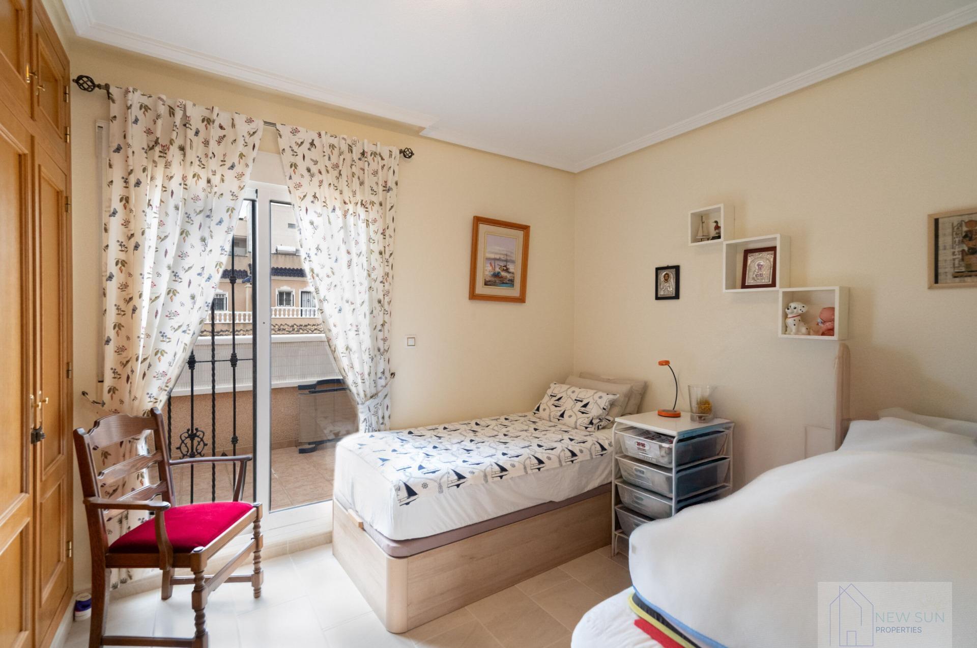 For sale of house in Orihuela Costa