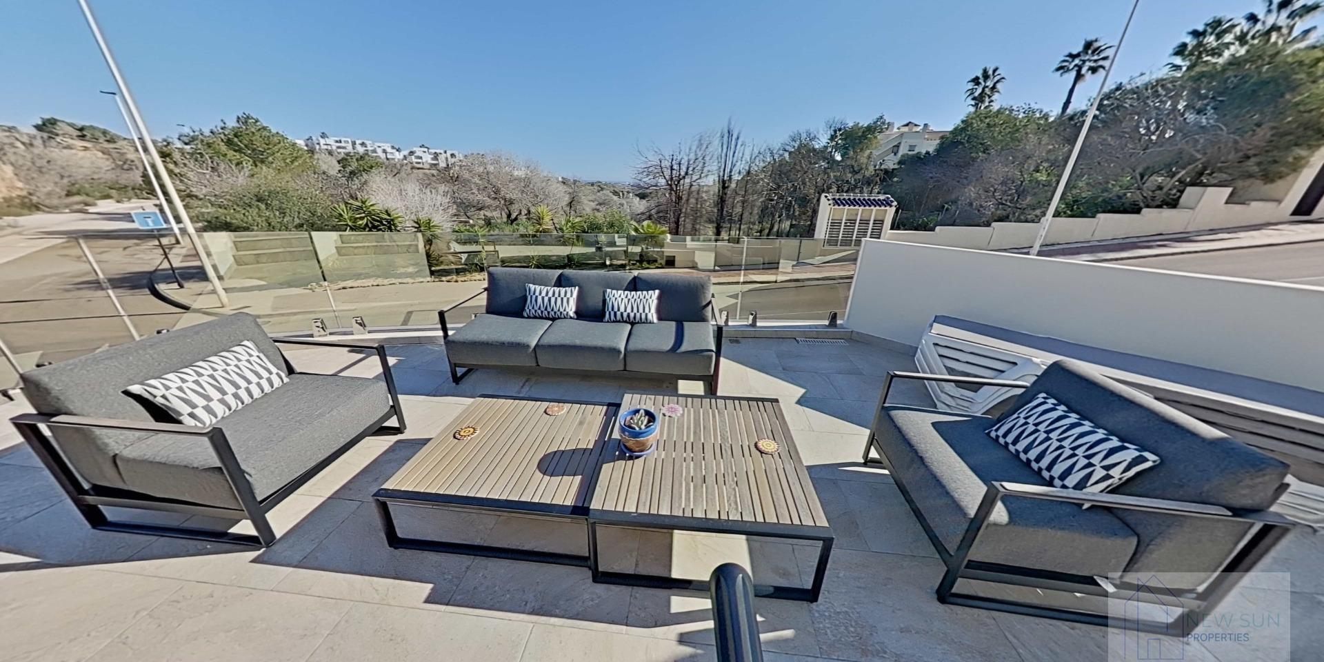 For sale of villa in Orihuela Costa