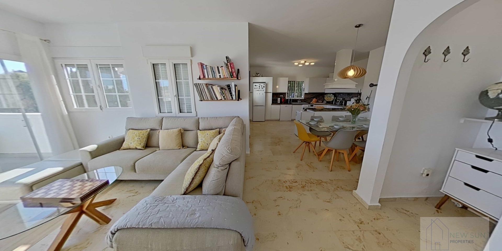 For sale of villa in Orihuela Costa