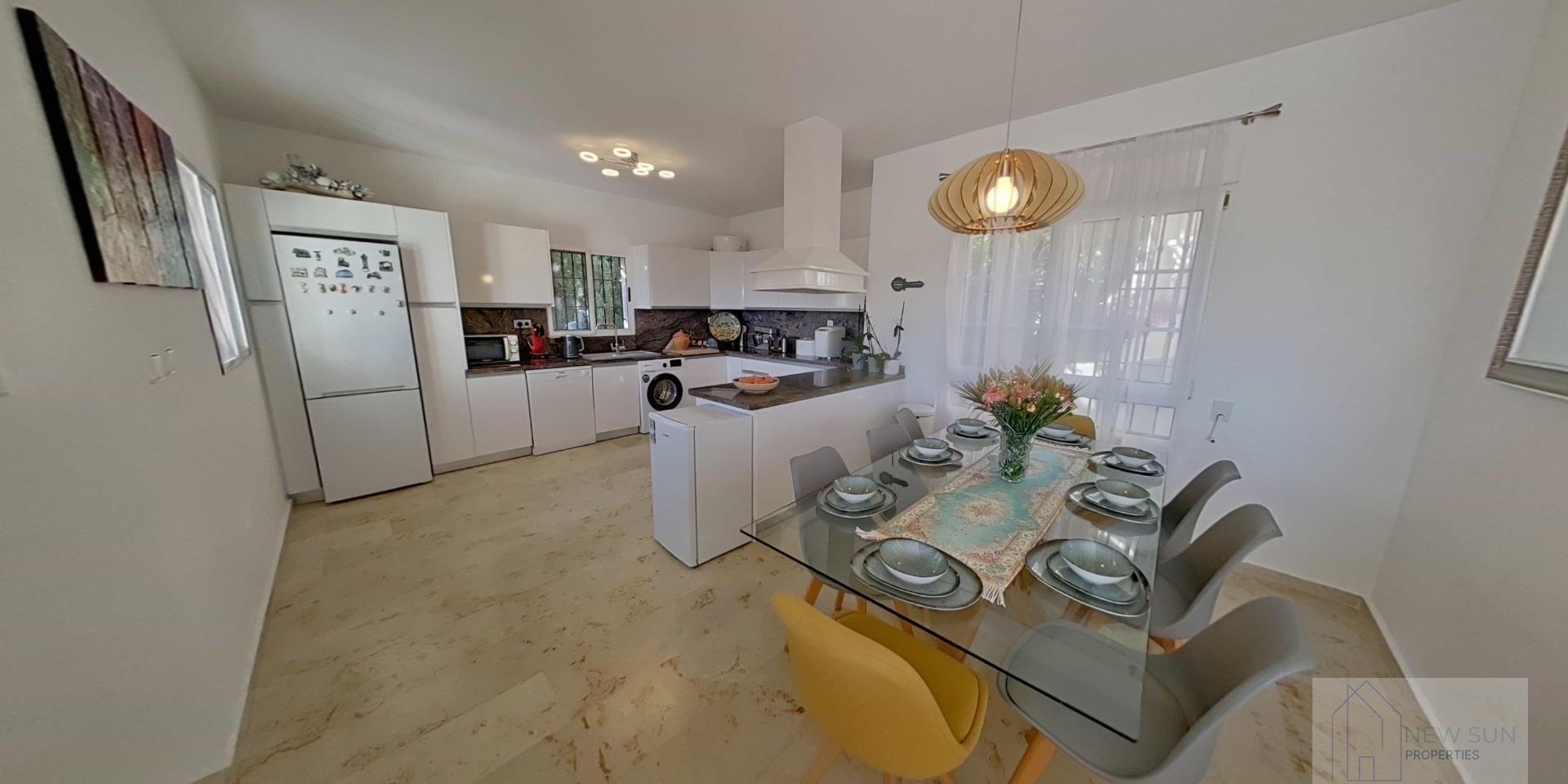 For sale of villa in Orihuela Costa