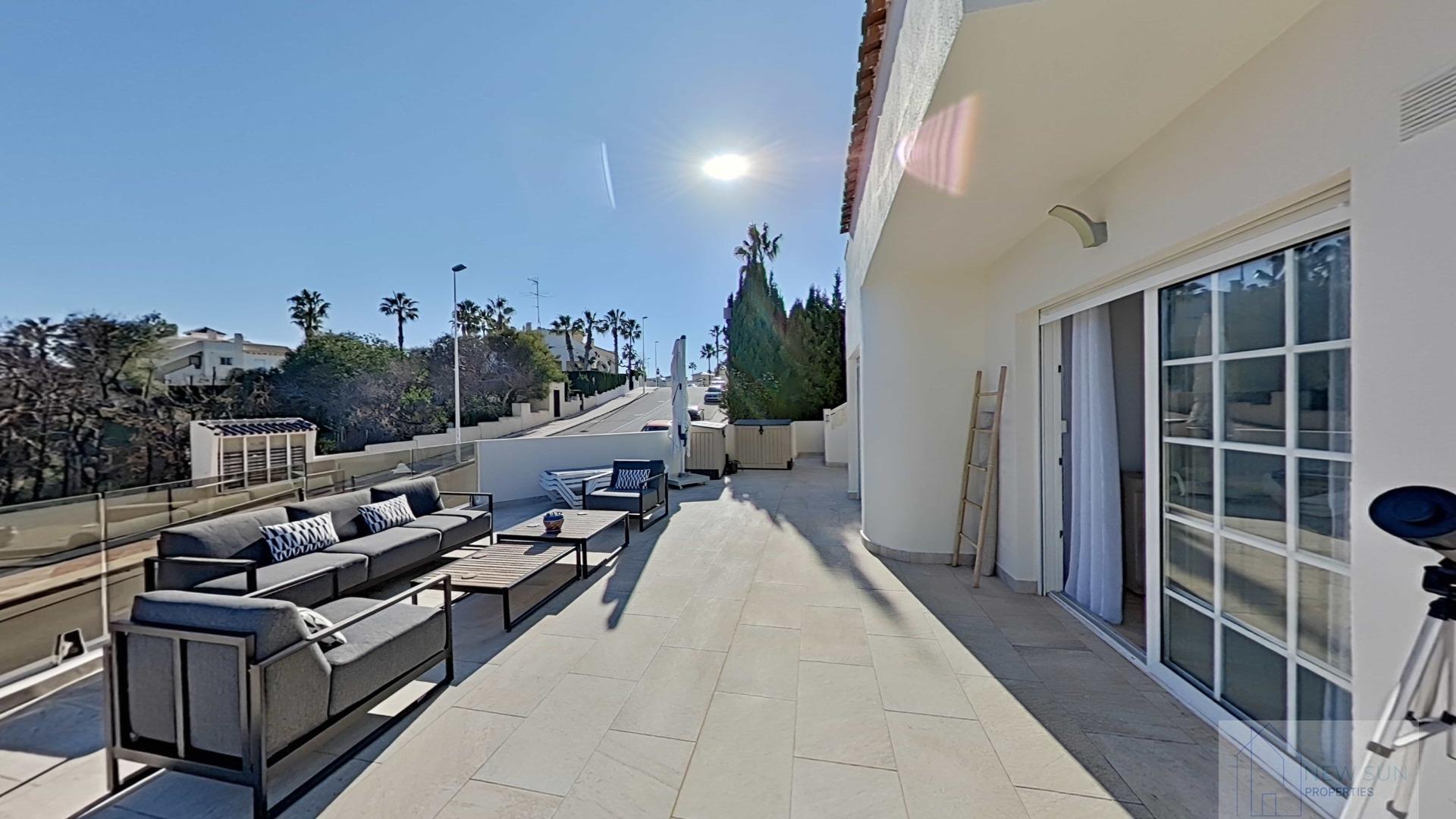 For sale of villa in Orihuela Costa