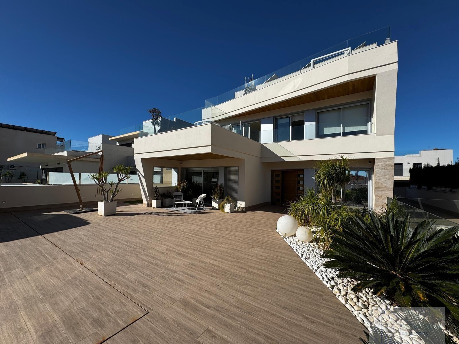 For sale of villa in Orihuela Costa