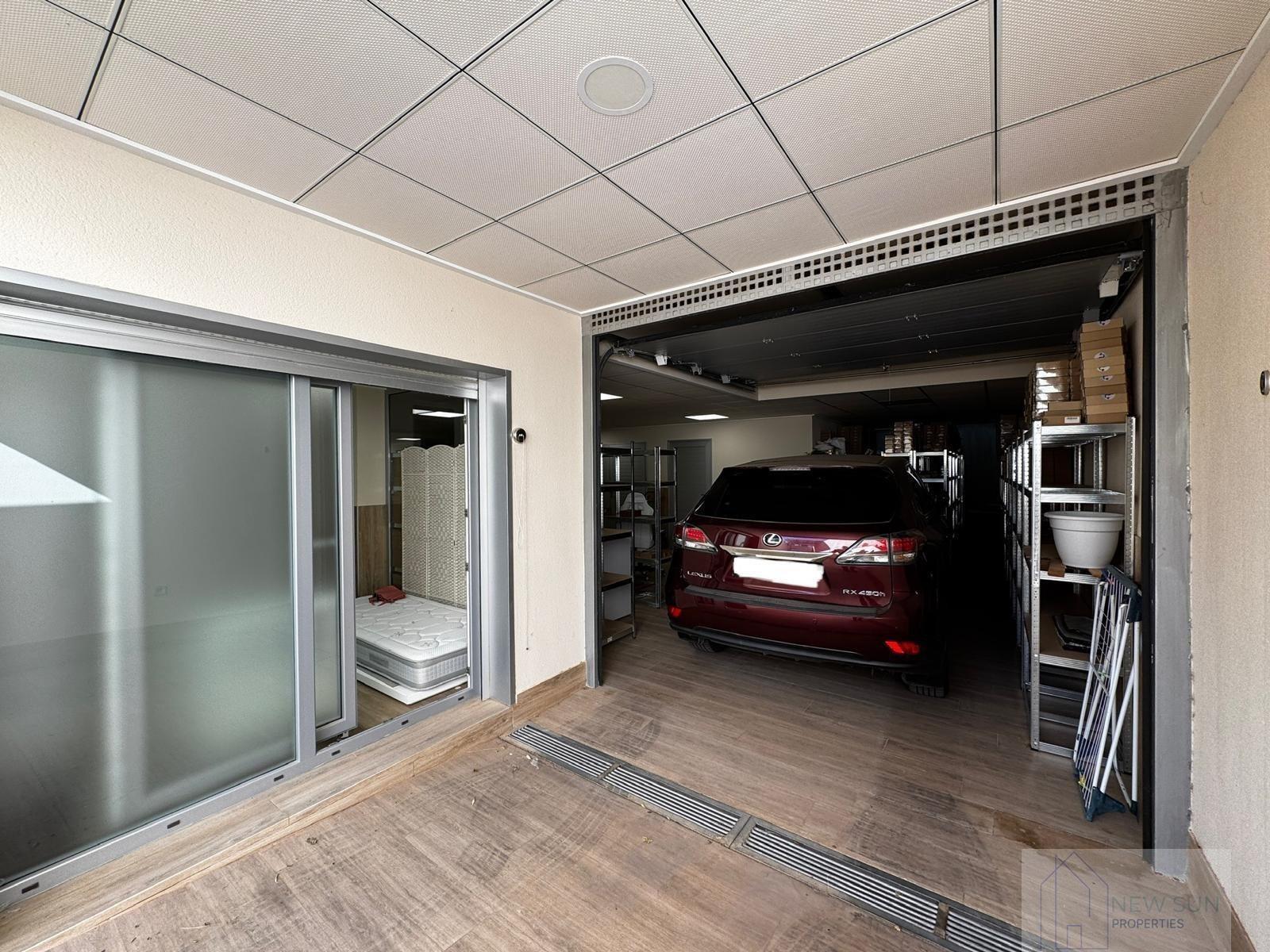 For sale of villa in Orihuela Costa