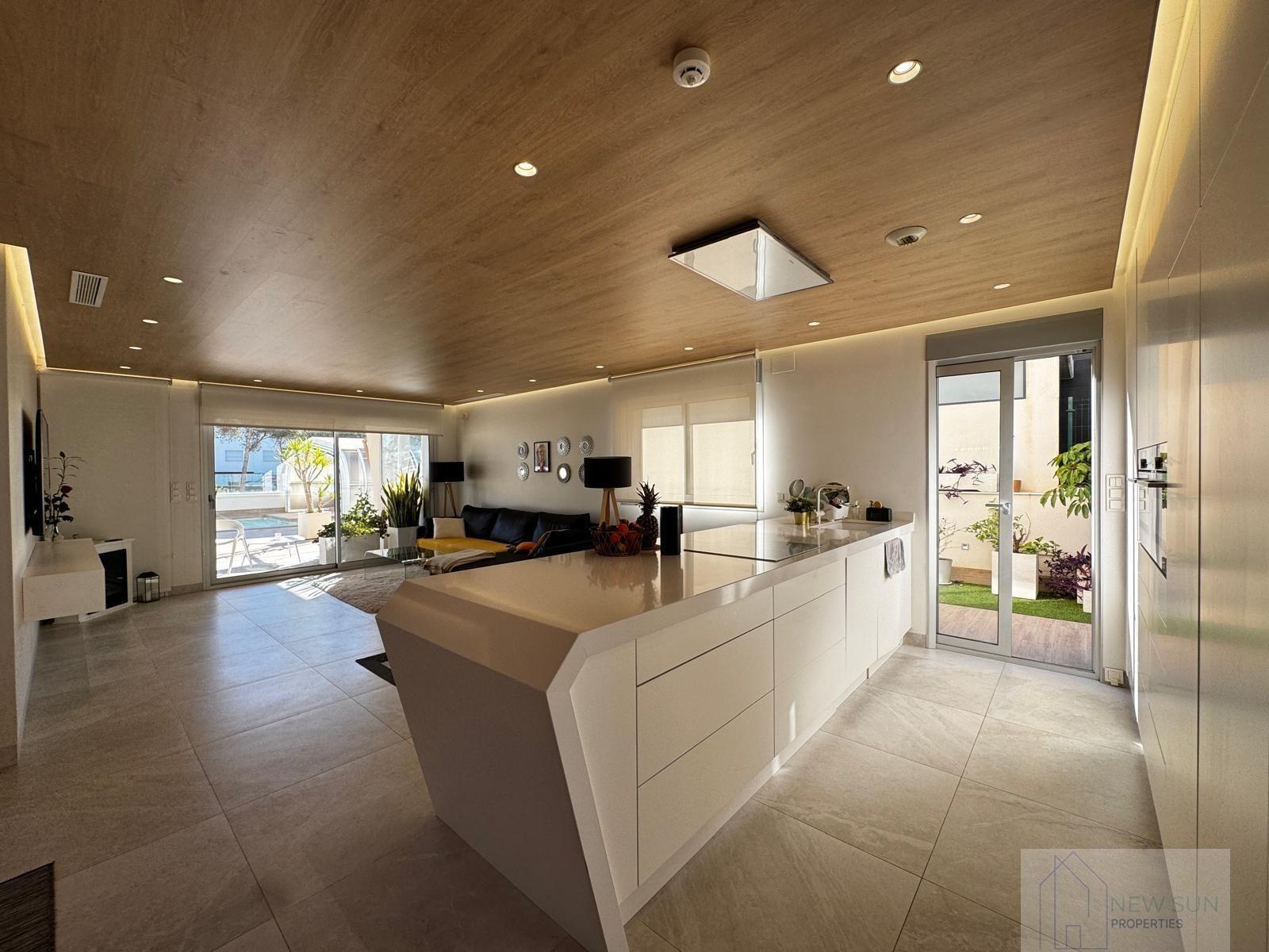 For sale of villa in Orihuela Costa