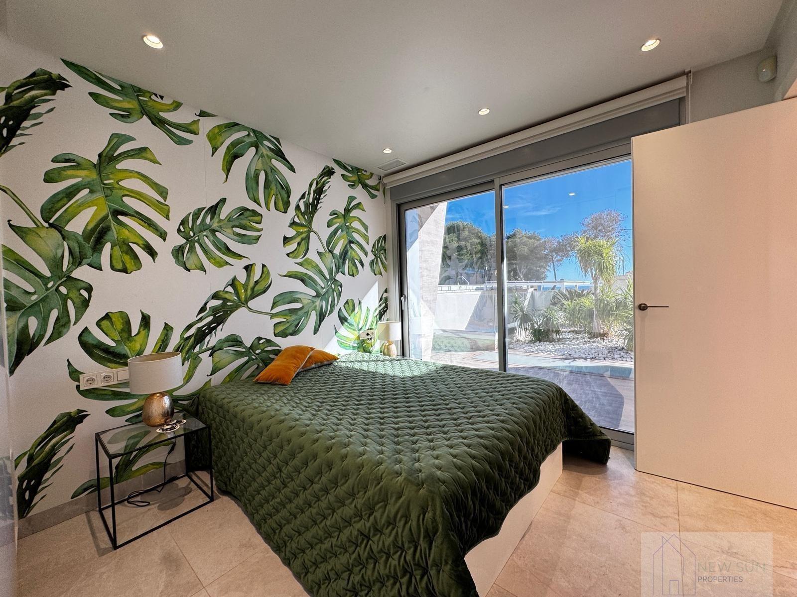 For sale of villa in Orihuela Costa