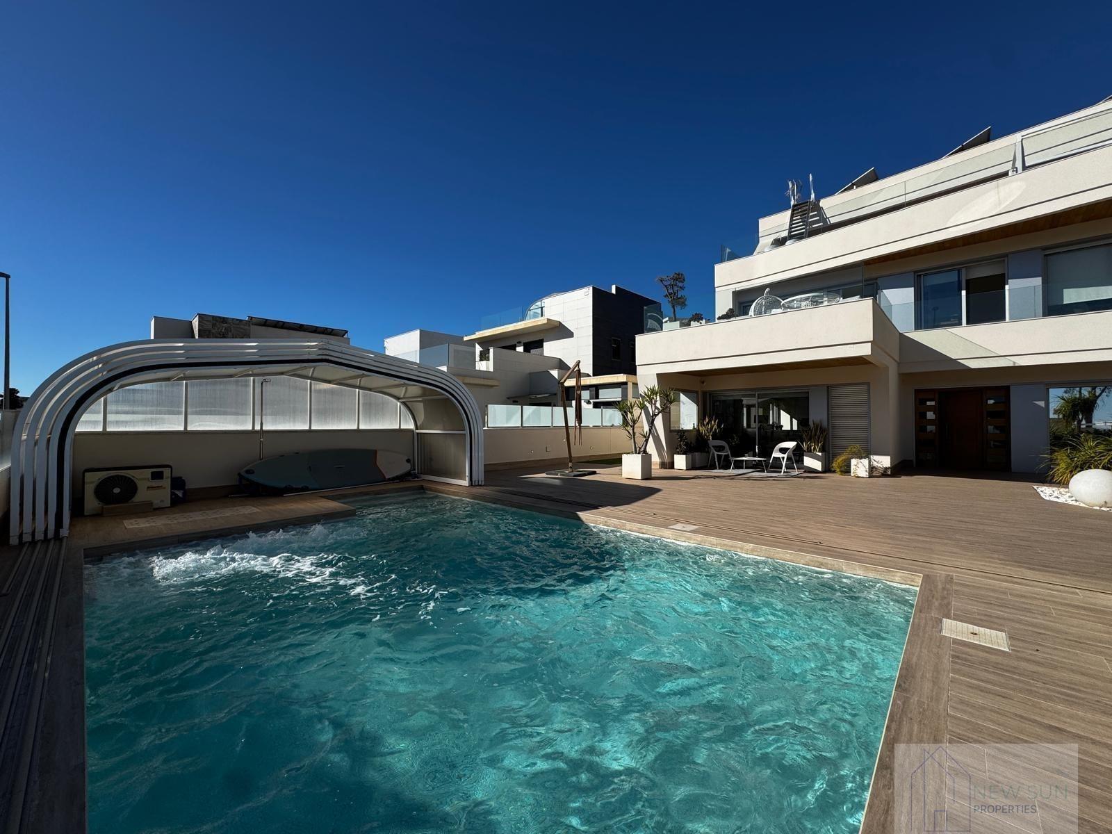 For sale of villa in Orihuela Costa