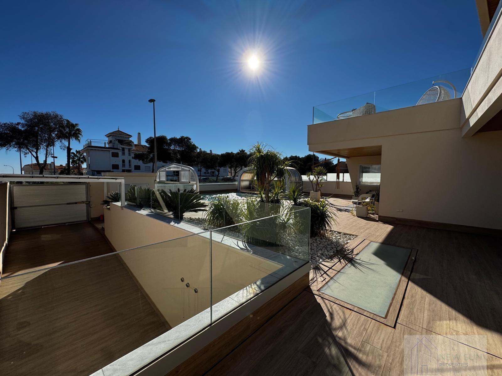 For sale of villa in Orihuela Costa