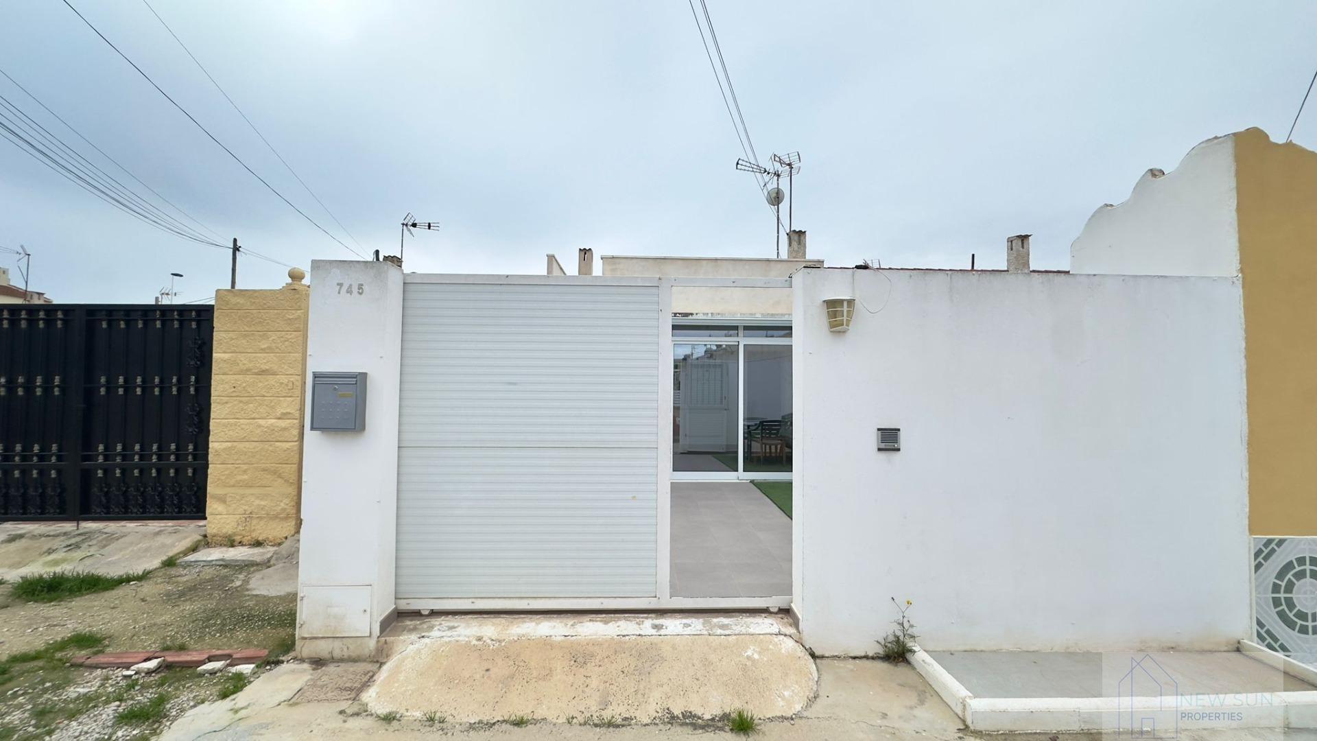 For sale of bungalow in Torrevieja