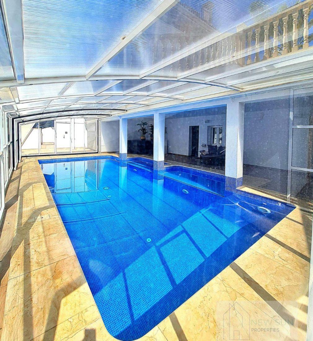 For sale of villa in Orihuela Costa