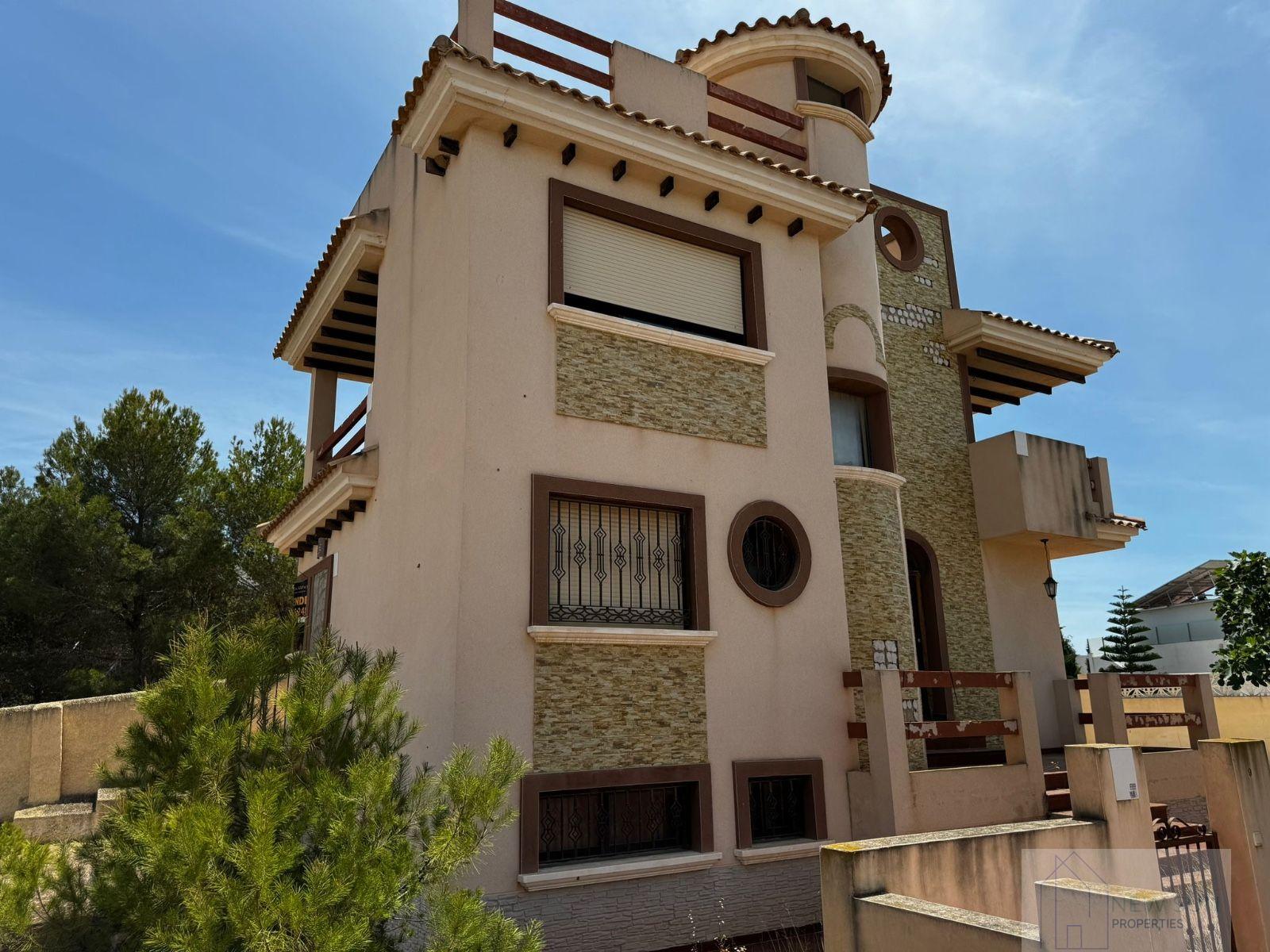 Venta de chalet en Orihuela Costa