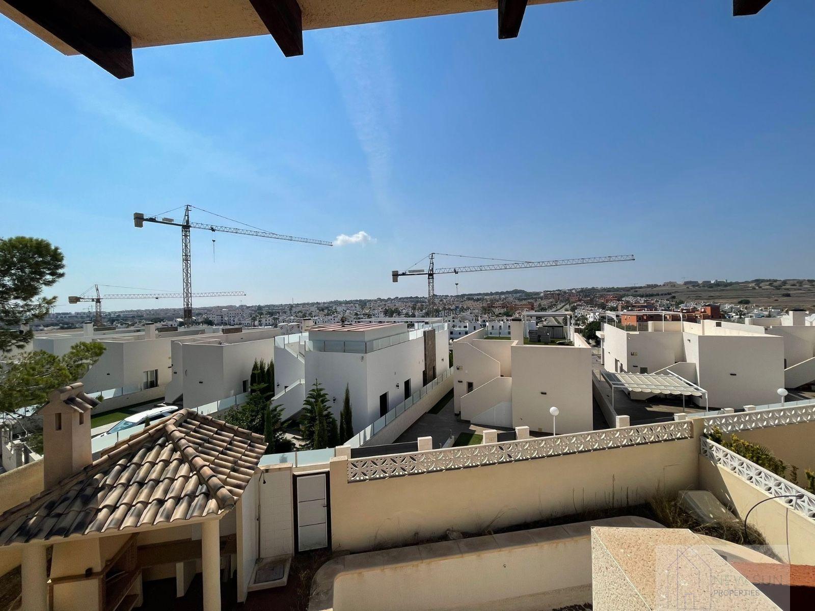 Venta de chalet en Orihuela Costa