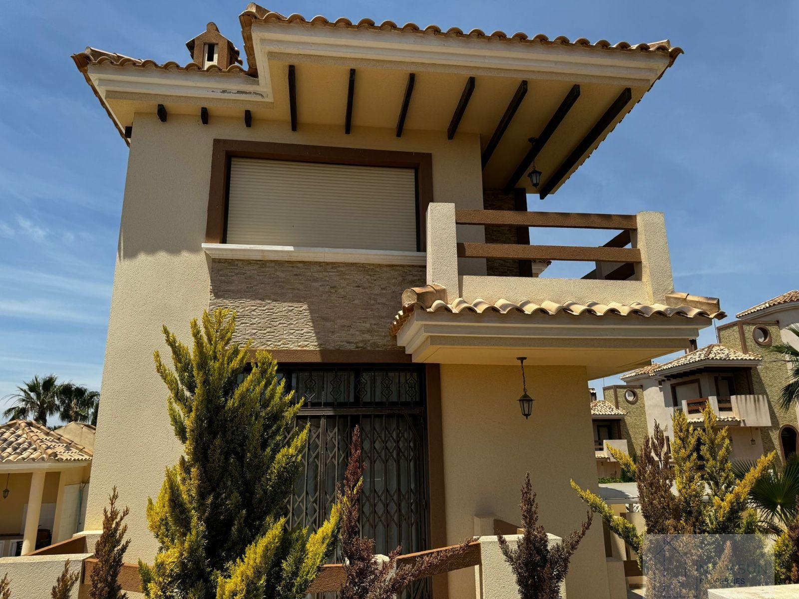 Venta de chalet en Orihuela Costa