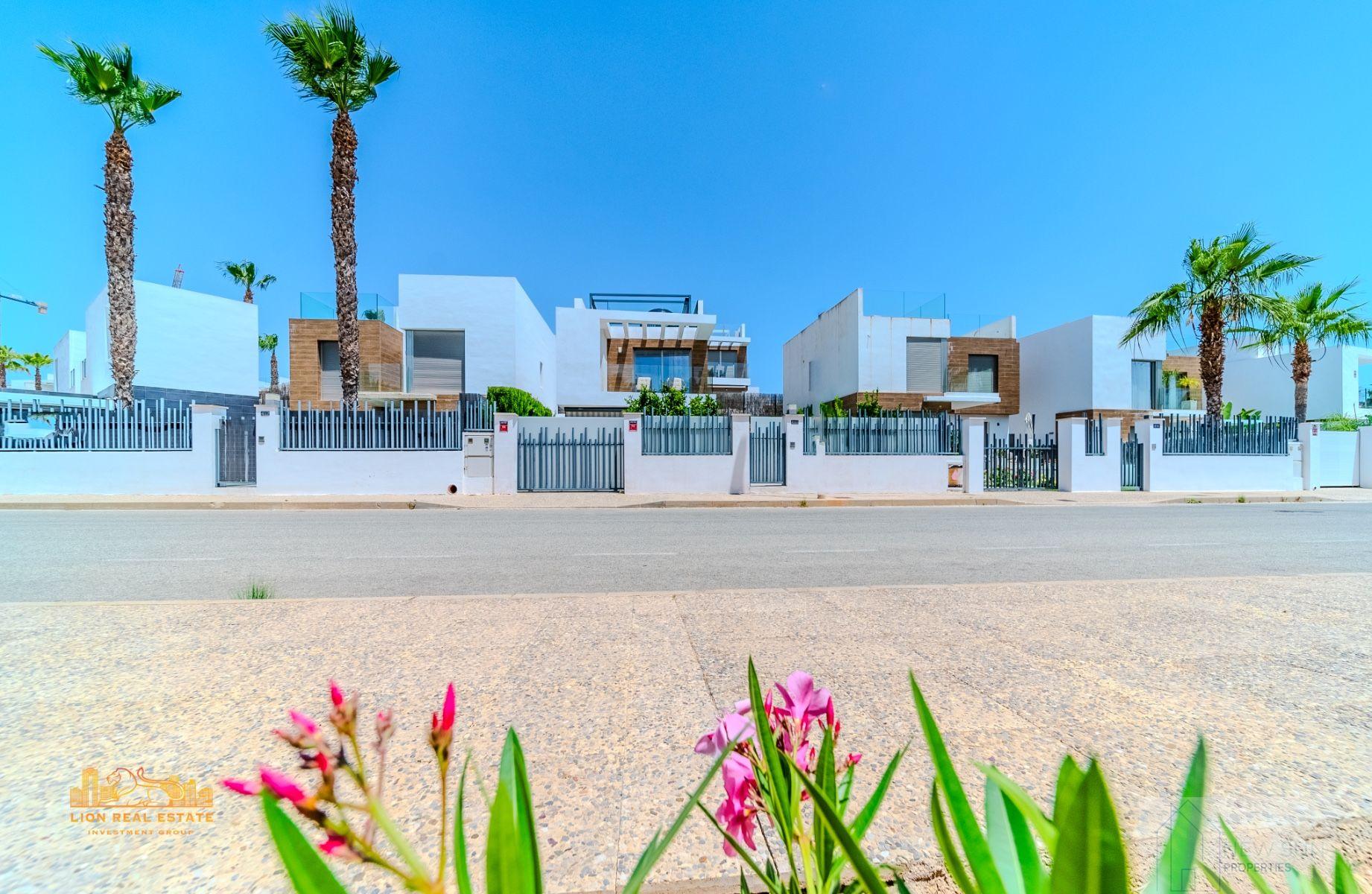 Venta de villa en Orihuela Costa