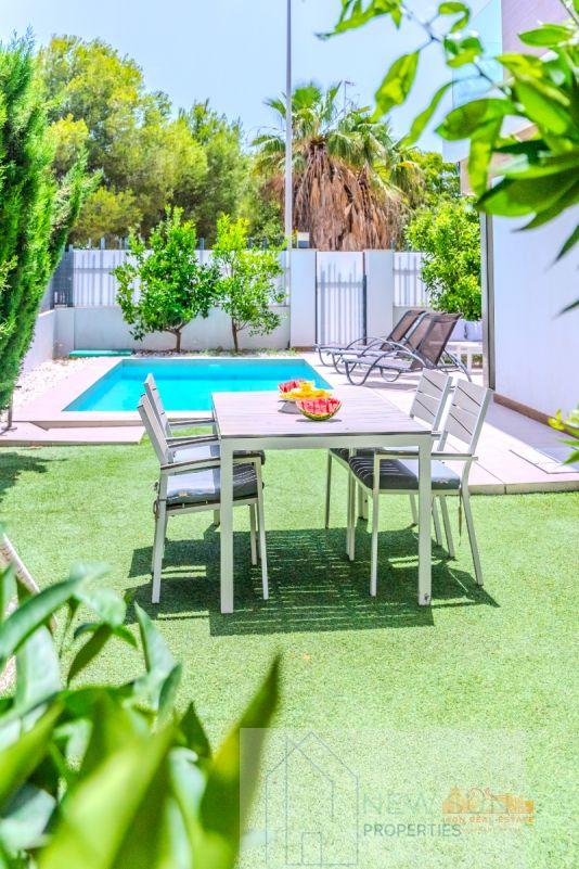 Venta de villa en Orihuela Costa