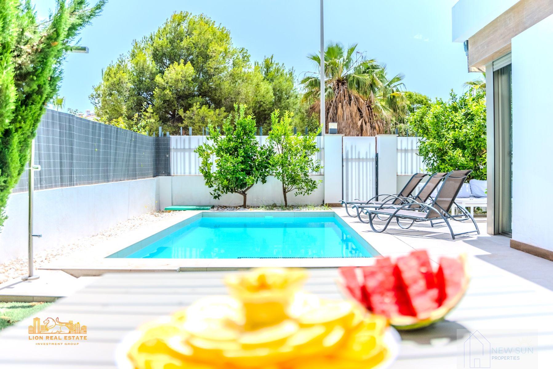 Venta de villa en Orihuela Costa