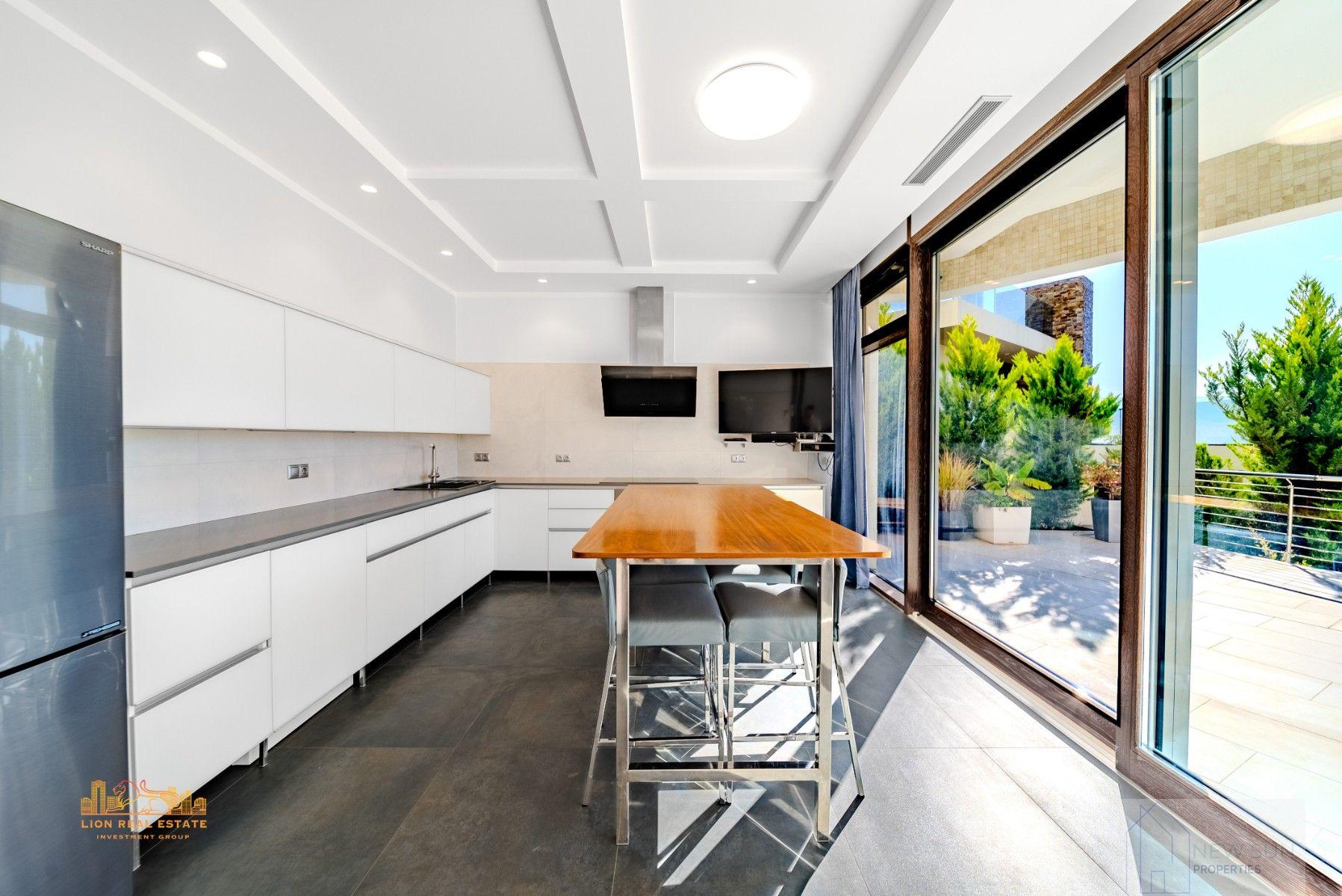 For sale of villa in Altea