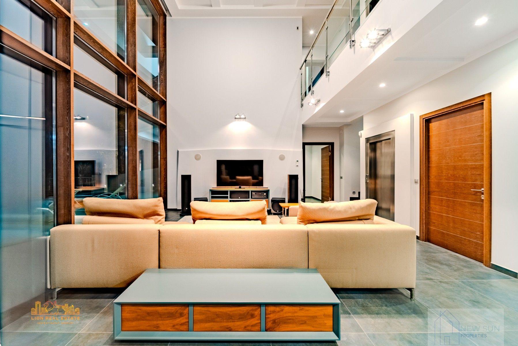 For sale of villa in Altea