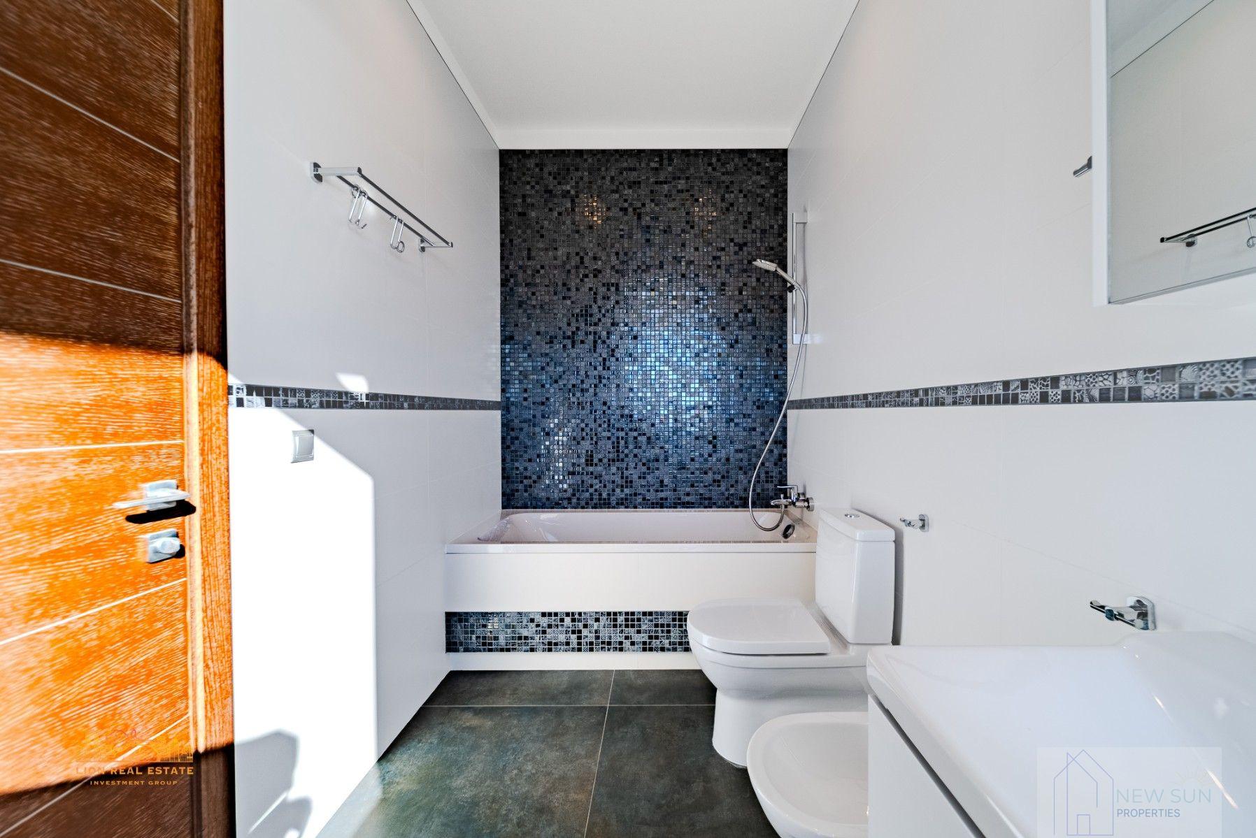 For sale of villa in Altea