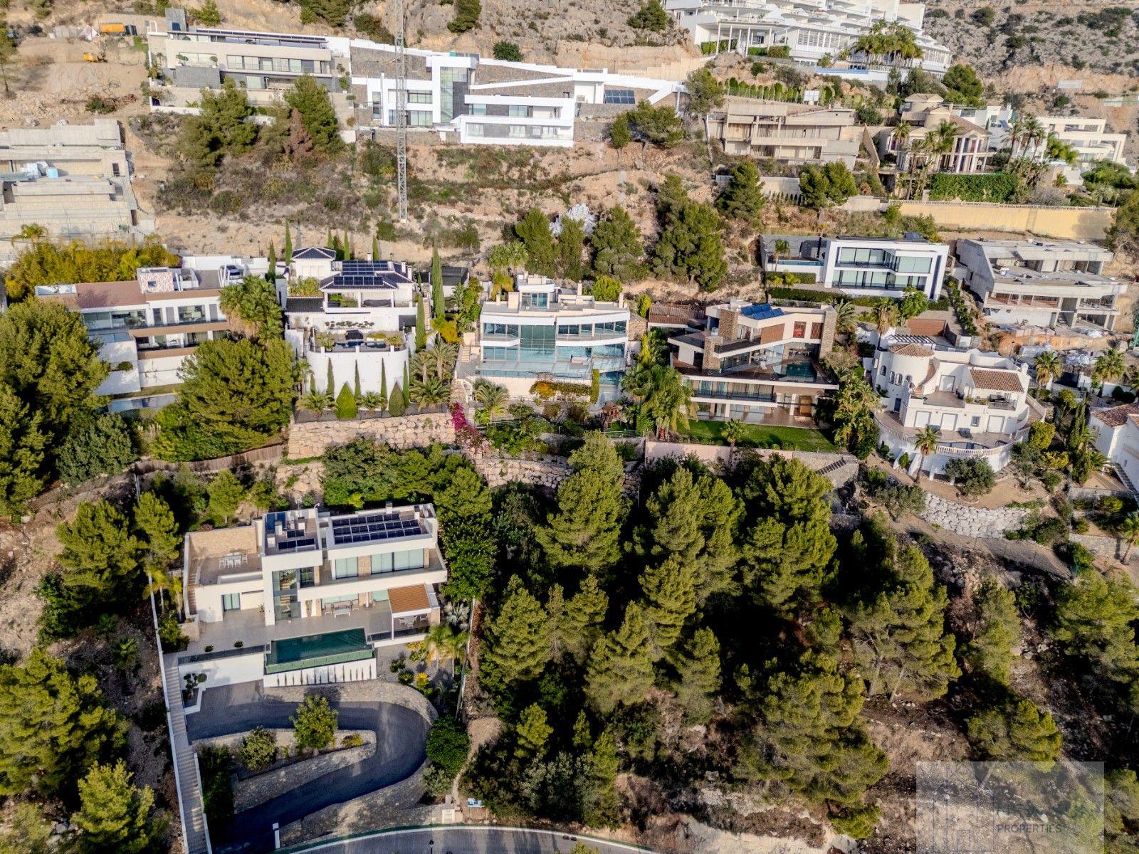 For sale of villa in Altea